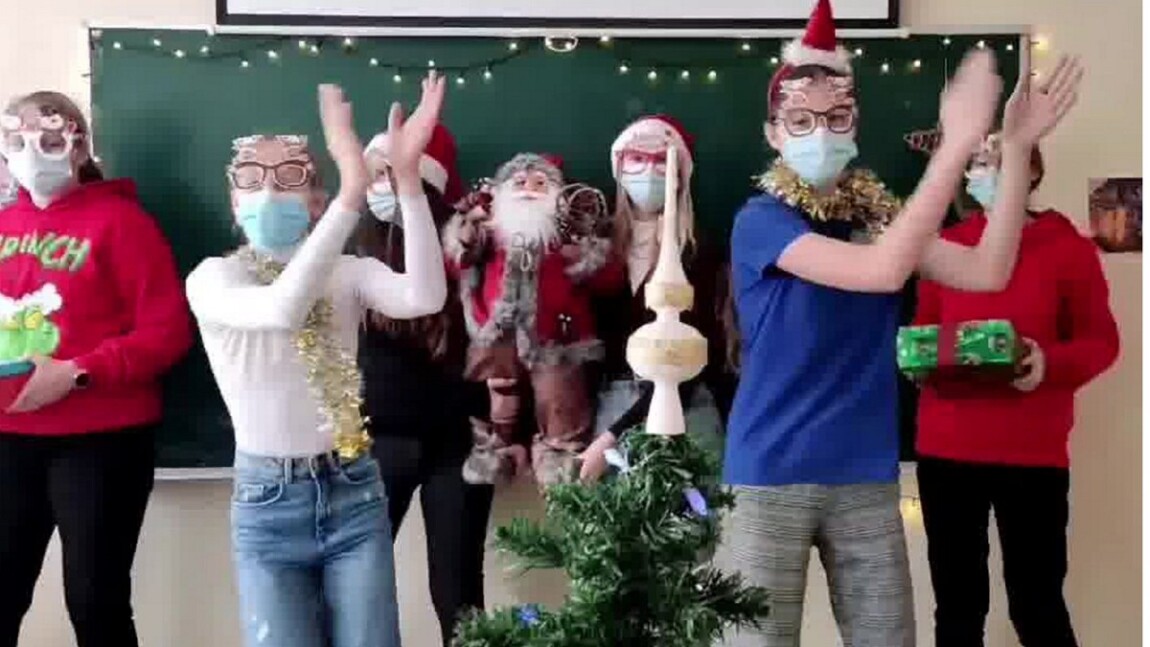 Mokyklos bendruomenės filmukas „Kalėdinės svajonės”