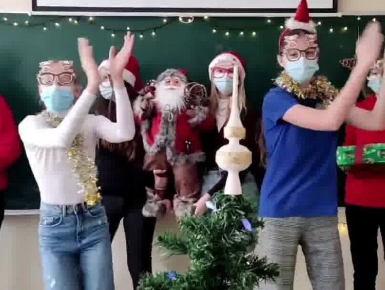 Mokyklos bendruomenės filmukas „Kalėdinės svajonės”