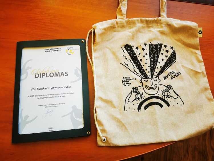„Darnios mokyklos“ sidabrinis diplomas